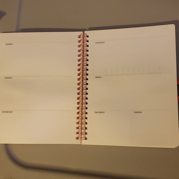 ⭐ 3 for $15 ⭐ Planner 80 Sheets - UNDATED PLANNER. - Picture 5 of 6